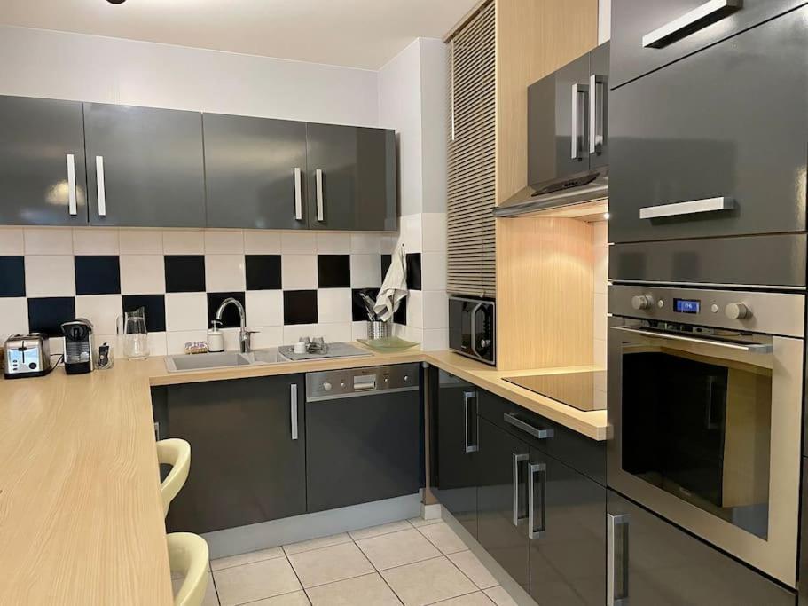 L'Ideal Cosy-Wifi-Netflix Et Garage Vienne  Bagian luar foto