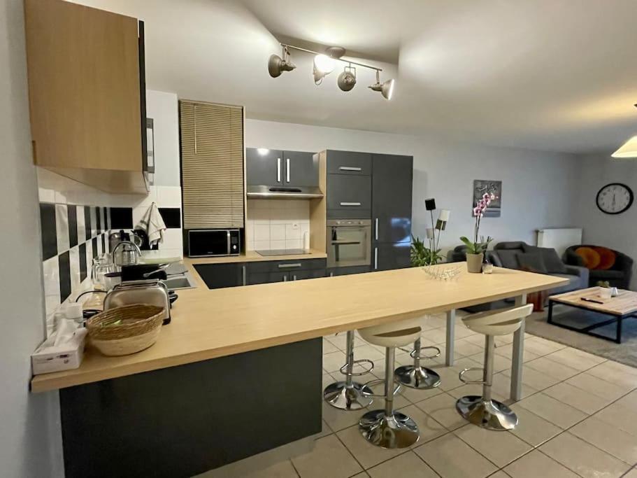 L'Ideal Cosy-Wifi-Netflix Et Garage Vienne  Bagian luar foto